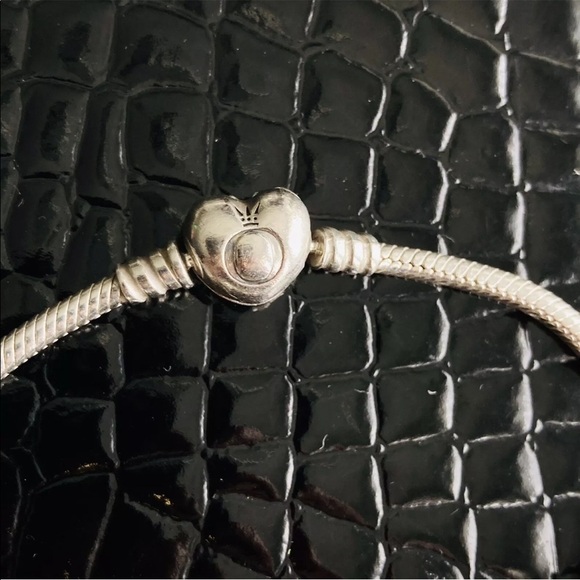 PANDORA STERLING SILVER CHARM BRACELET WITH 4 CHARMS AND 1 STOPPER - Picture 4 of 7